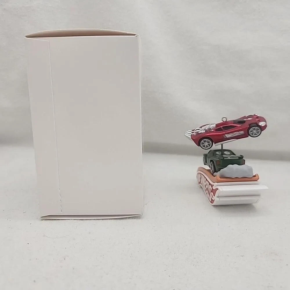 Ornament Hallmark Keepsake High-Flyin' Fun Hot Wheels Magic Sound 2009 Cars NEW